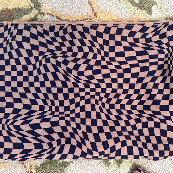 BAGGU Go Pouch Set in Indigo Trippy Checker - Picture 2 of 7